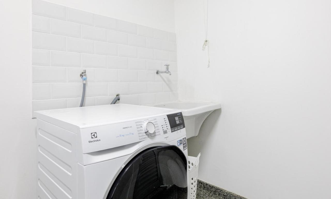 Apartamento Tabas Lindo Ape De 2 Quartos No Leblon Lb0023 *