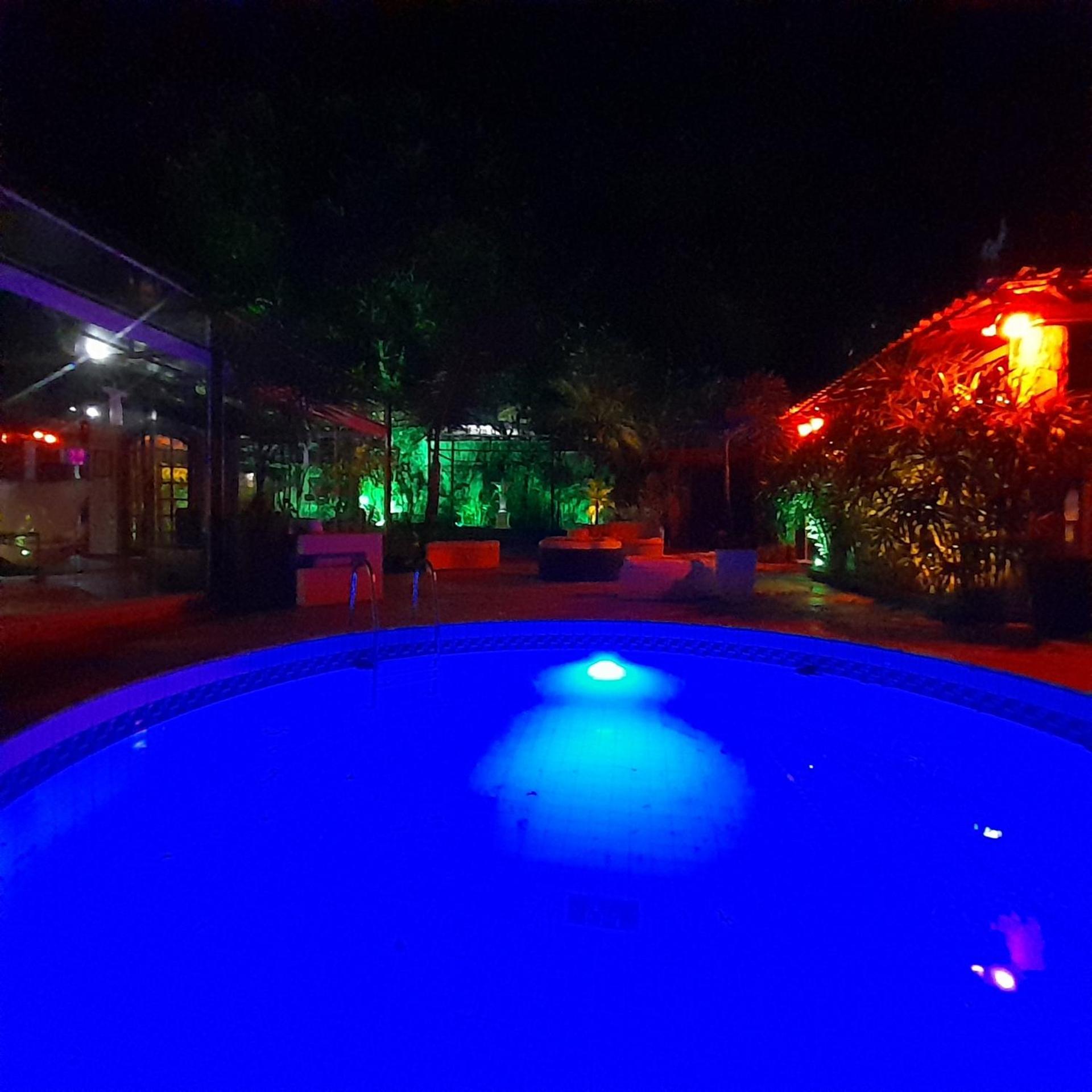 Casa de Férias Casa 6 Quartos Piscina E Sauna