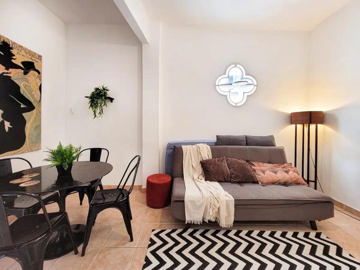 Apartamento Excelente Localizacao Em Copacabana! Perto Da E O Que Voce Precisa Tornar Sua Confortavel! Rio de Janeiro