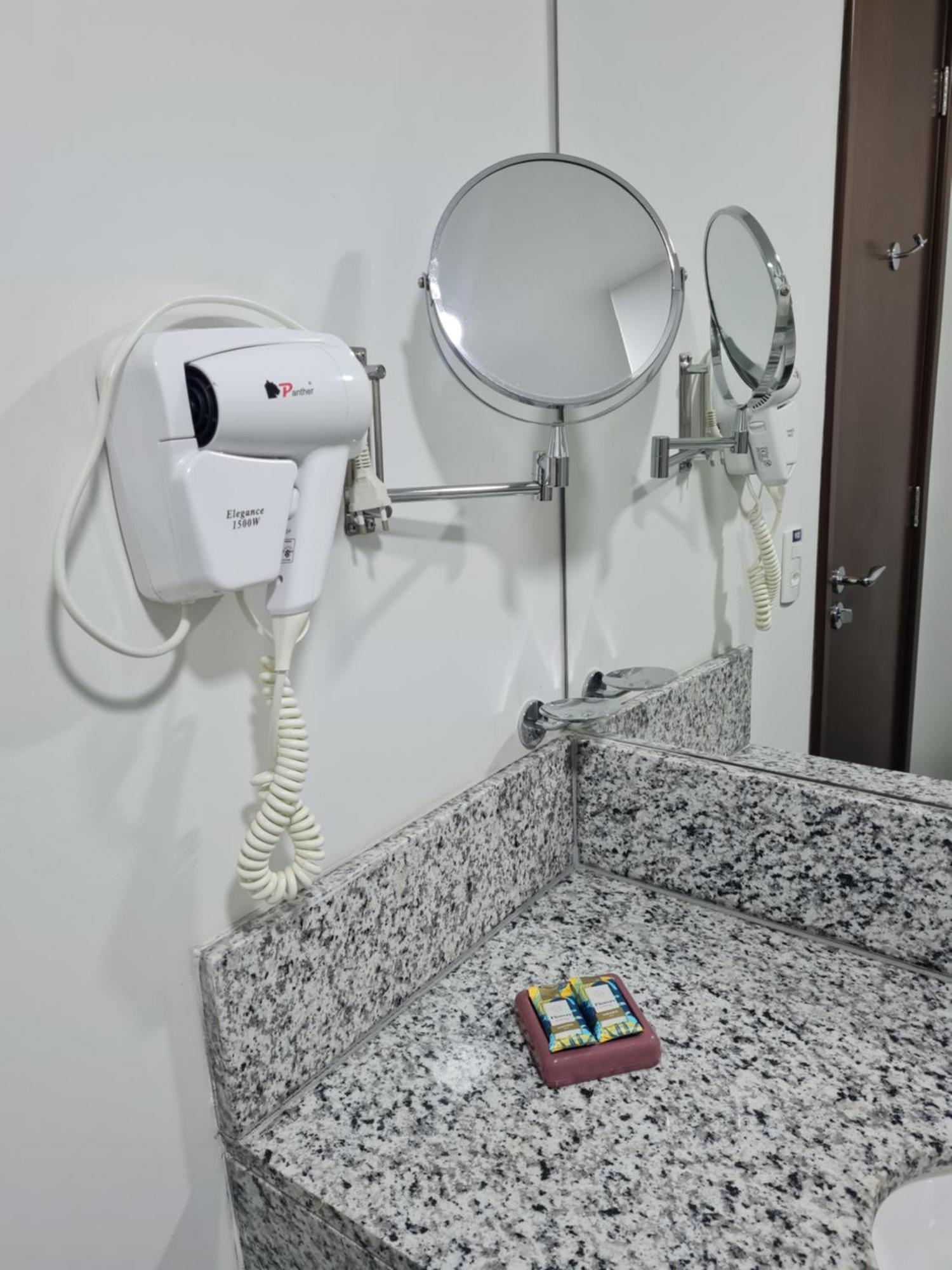 Luxo Via Premiere Homestay *