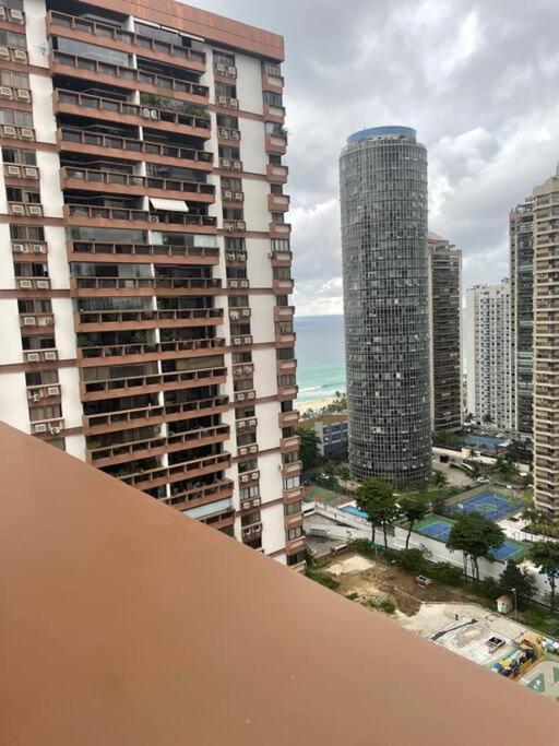 Beachfront Large Apartamento