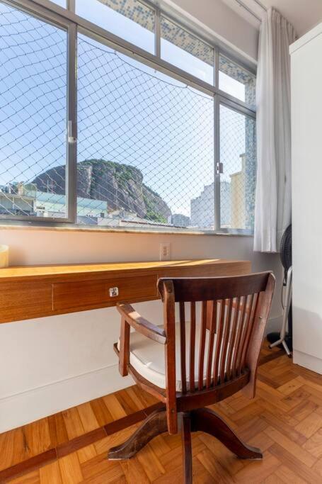 Curtacopacabana: 1qto, Estiloso, 400mb, 5min Apartamento