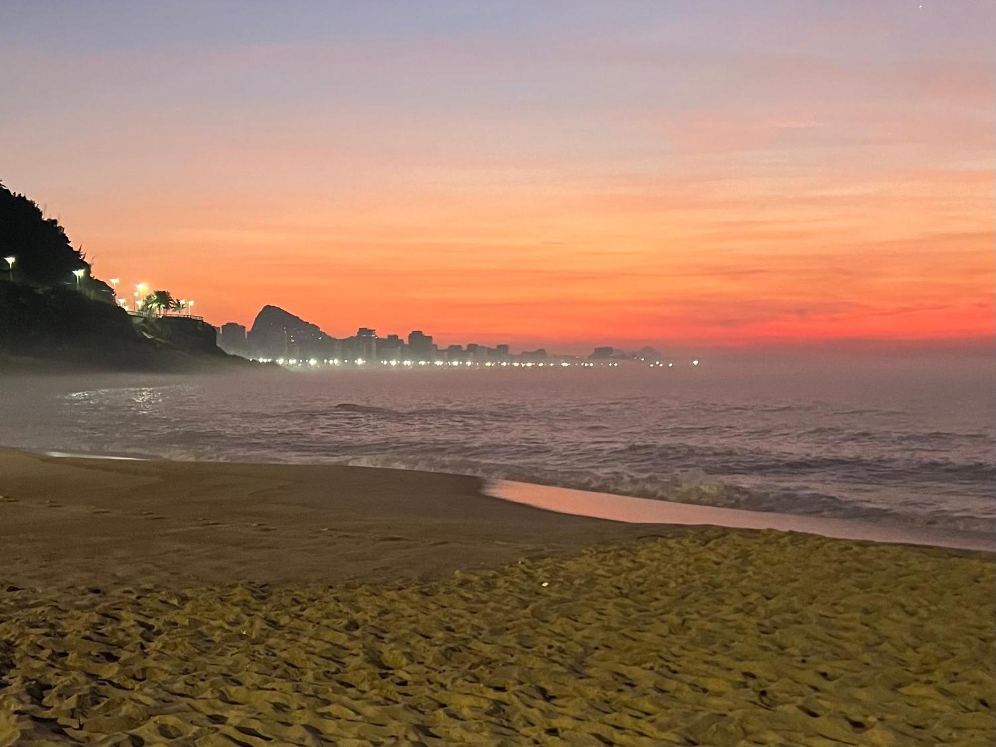 Ocean View House Of Zepp - Good Neighbourhood, 5 Minute Walk To The Beach, Stunning Sunrise Views Apartment