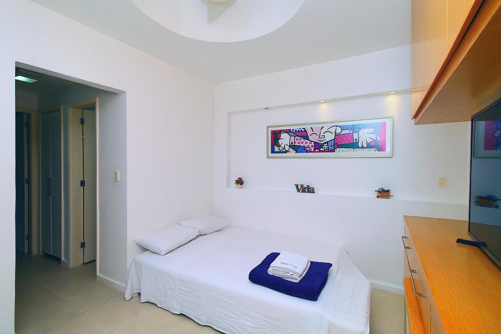 Quarto&sala A 150m Da | U052 *