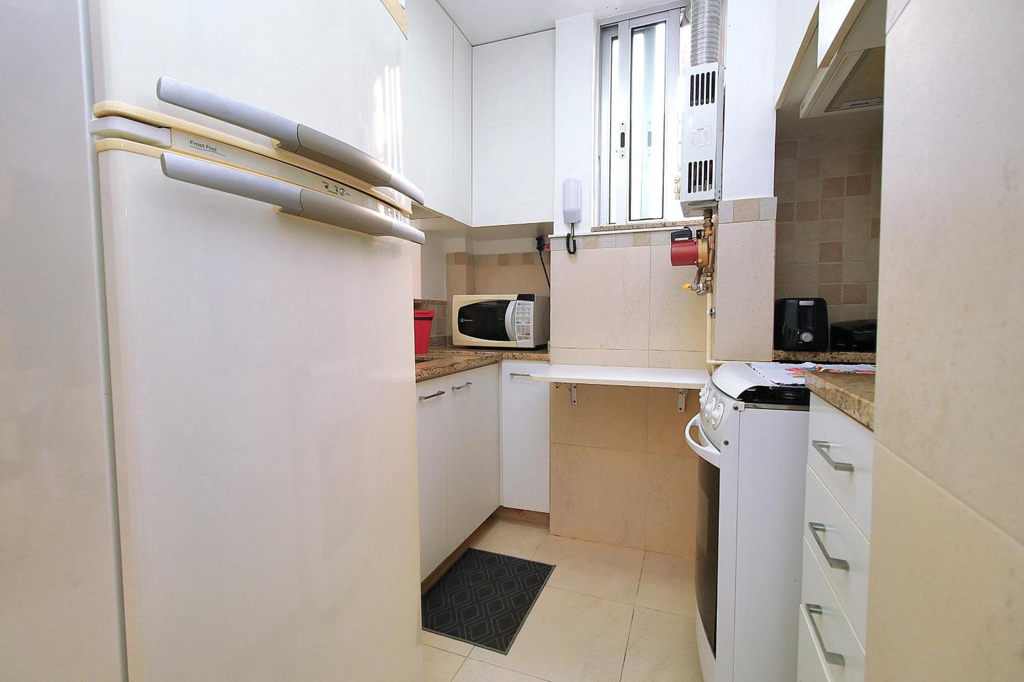 Quarto&sala A 150m Da | U052 *