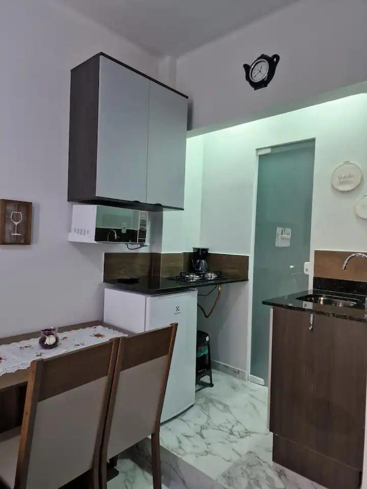 Apartamento Tipo Com Uma Linda Sacada Rio de Janeiro