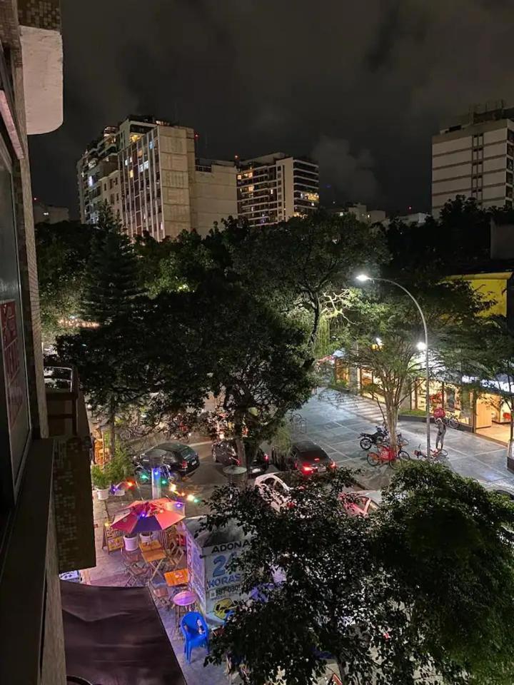 Tipo Com Uma Linda Sacada Apartamento Rio de Janeiro