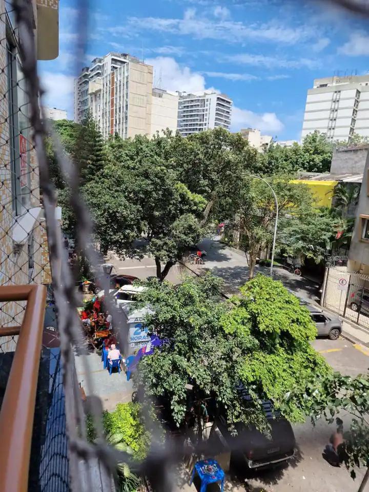 Apartamento Tipo Com Uma Linda Sacada