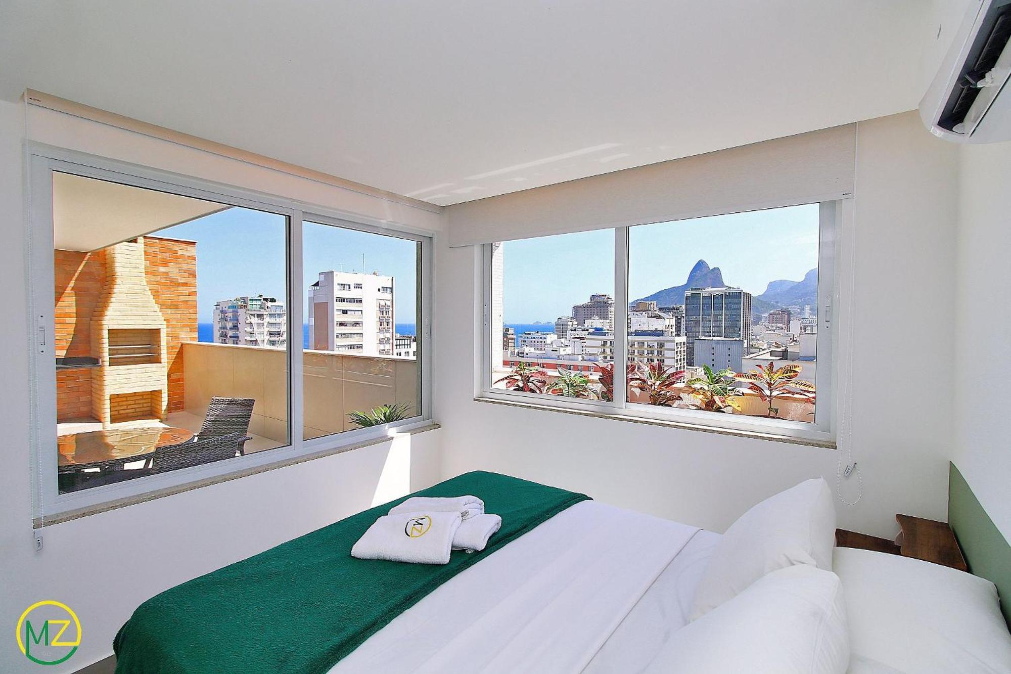 Cobertura Triplex De Luxo No Posto 9 Em Ipanema *