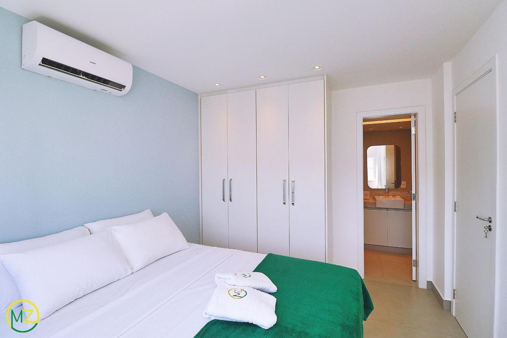Cobertura Triplex De Luxo No Posto 9 Em Ipanema *