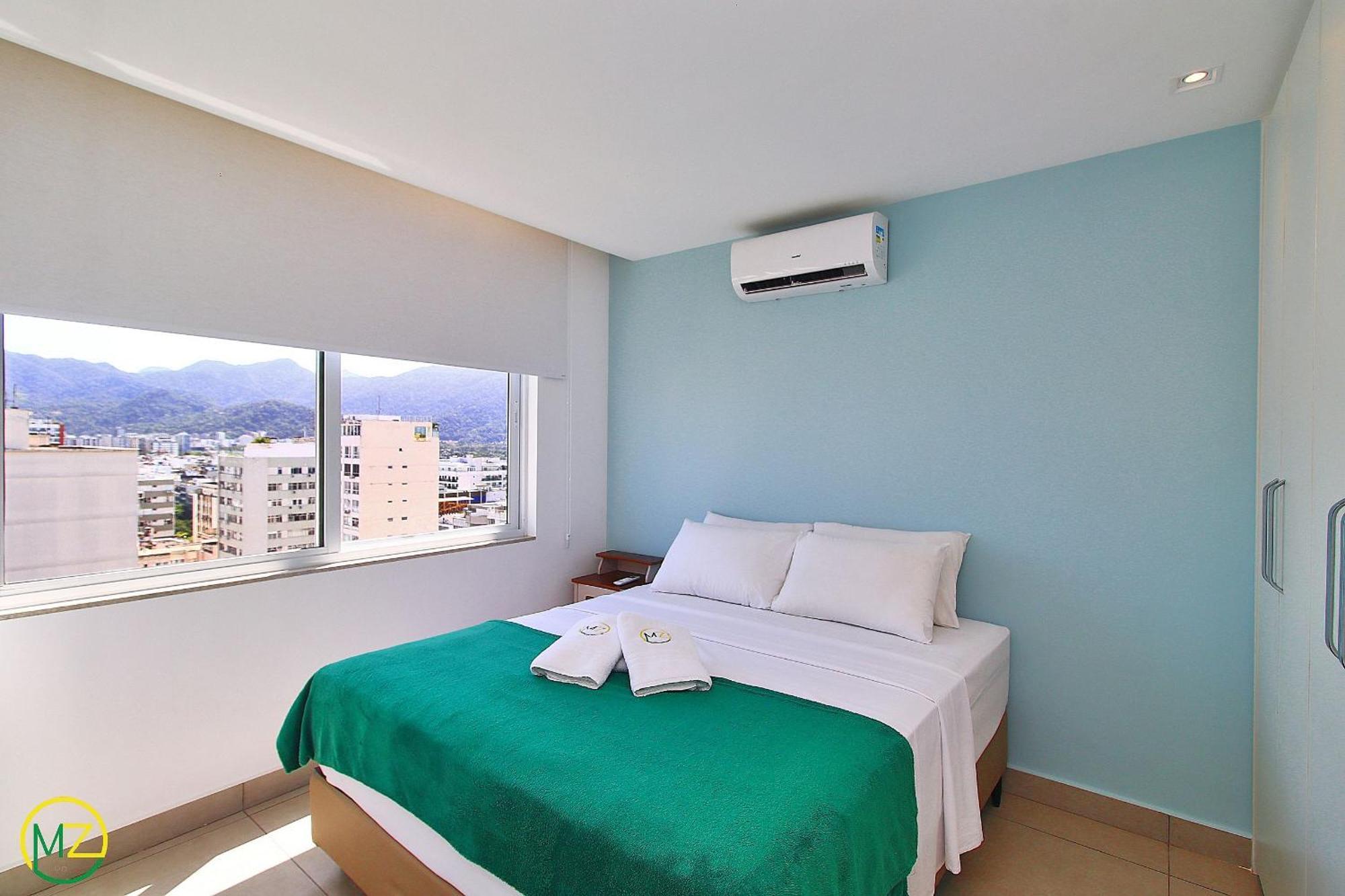 Cobertura Triplex De Luxo No Posto 9 Em Ipanema