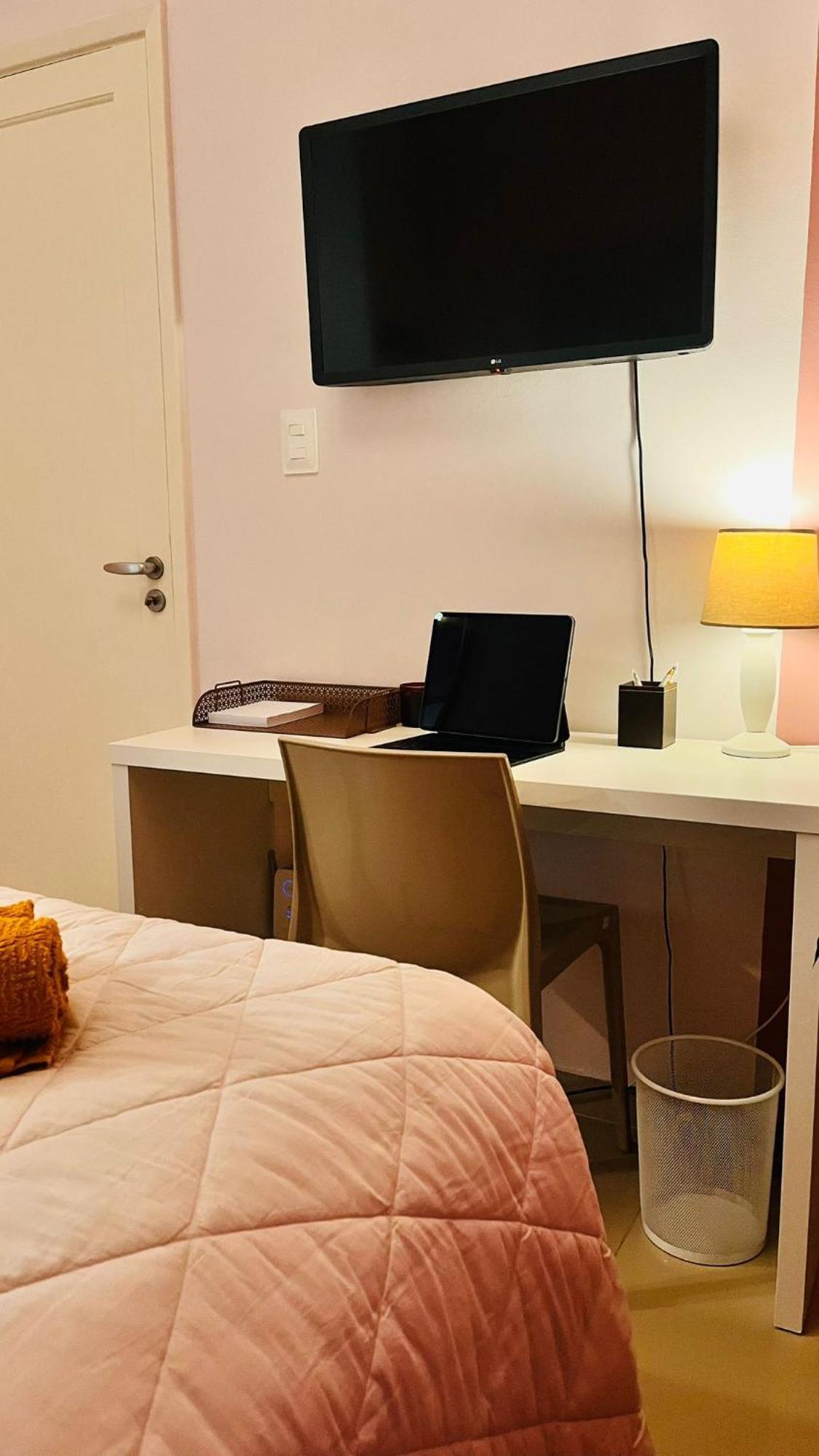 Elegante E Tranquilo Em Ipanema Homestay *