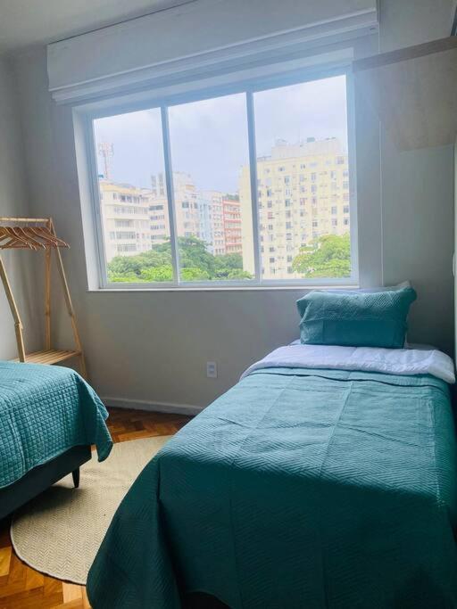 Conforto Em Copacabana: 260m Da Apartamento *