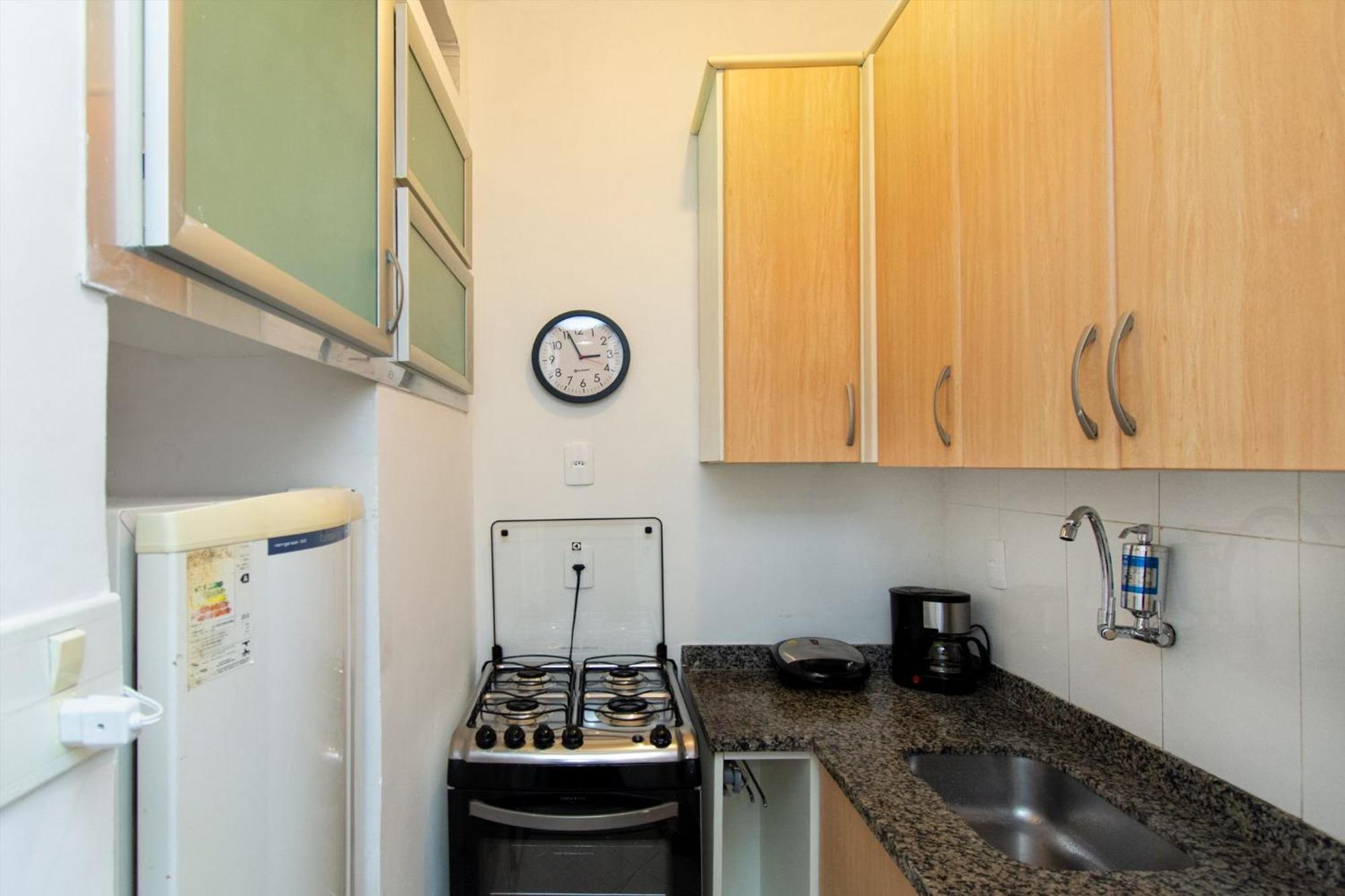 Maravilhoso Loft Em Copacabana A 150 Metros Da Com Um Varandao Em Meio Ao Verde. * Rio de Janeiro