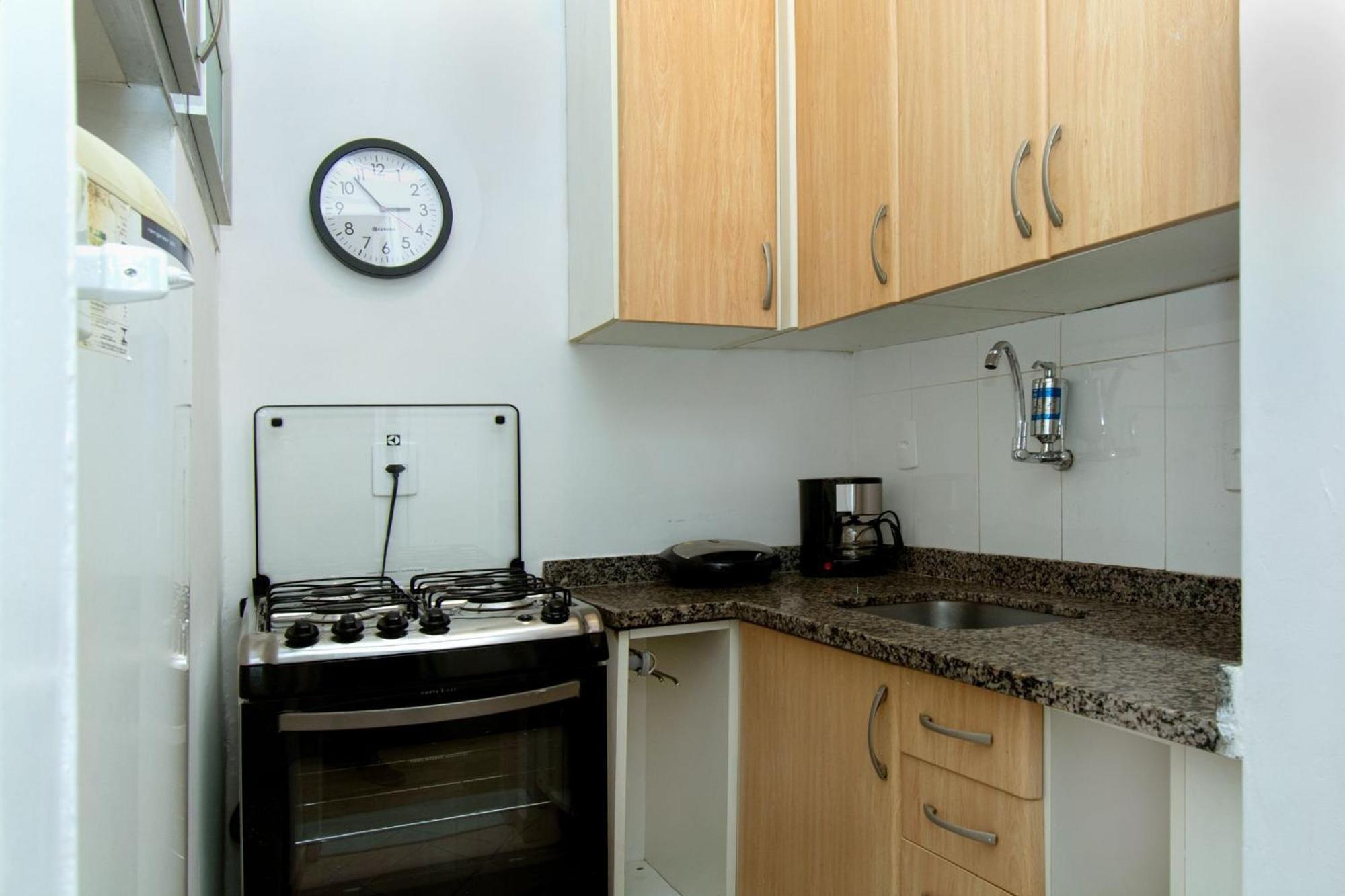 Apartamento Maravilhoso Loft Em Copacabana A 150 Metros Da Com Um Varandao Em Meio Ao Verde. Rio de Janeiro