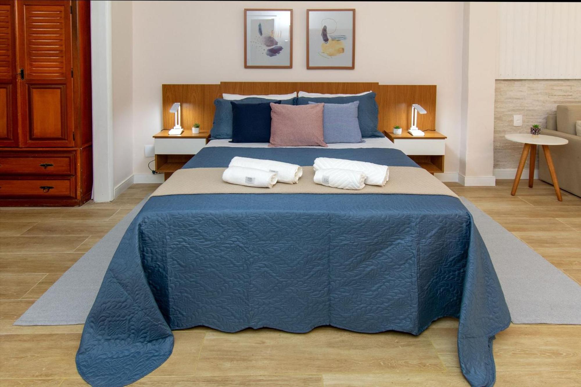 Apartamento Maravilhoso Loft Em Copacabana A 150 Metros Da Com Um Varandao Em Meio Ao Verde. *