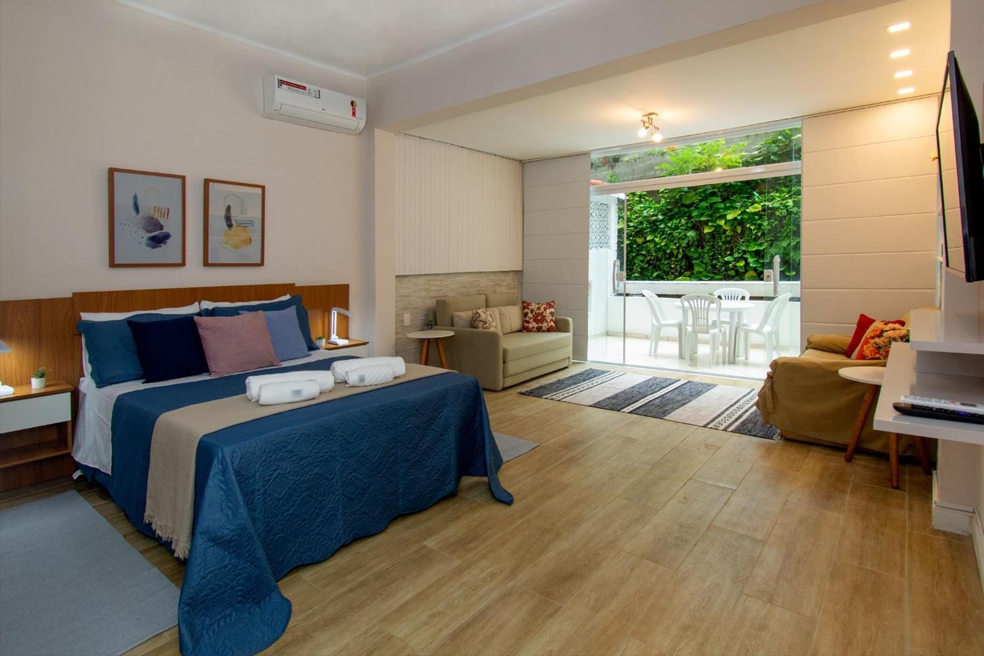 Maravilhoso Loft Em Copacabana A 150 Metros Da Com Um Varandao Em Meio Ao Verde. * Rio de Janeiro