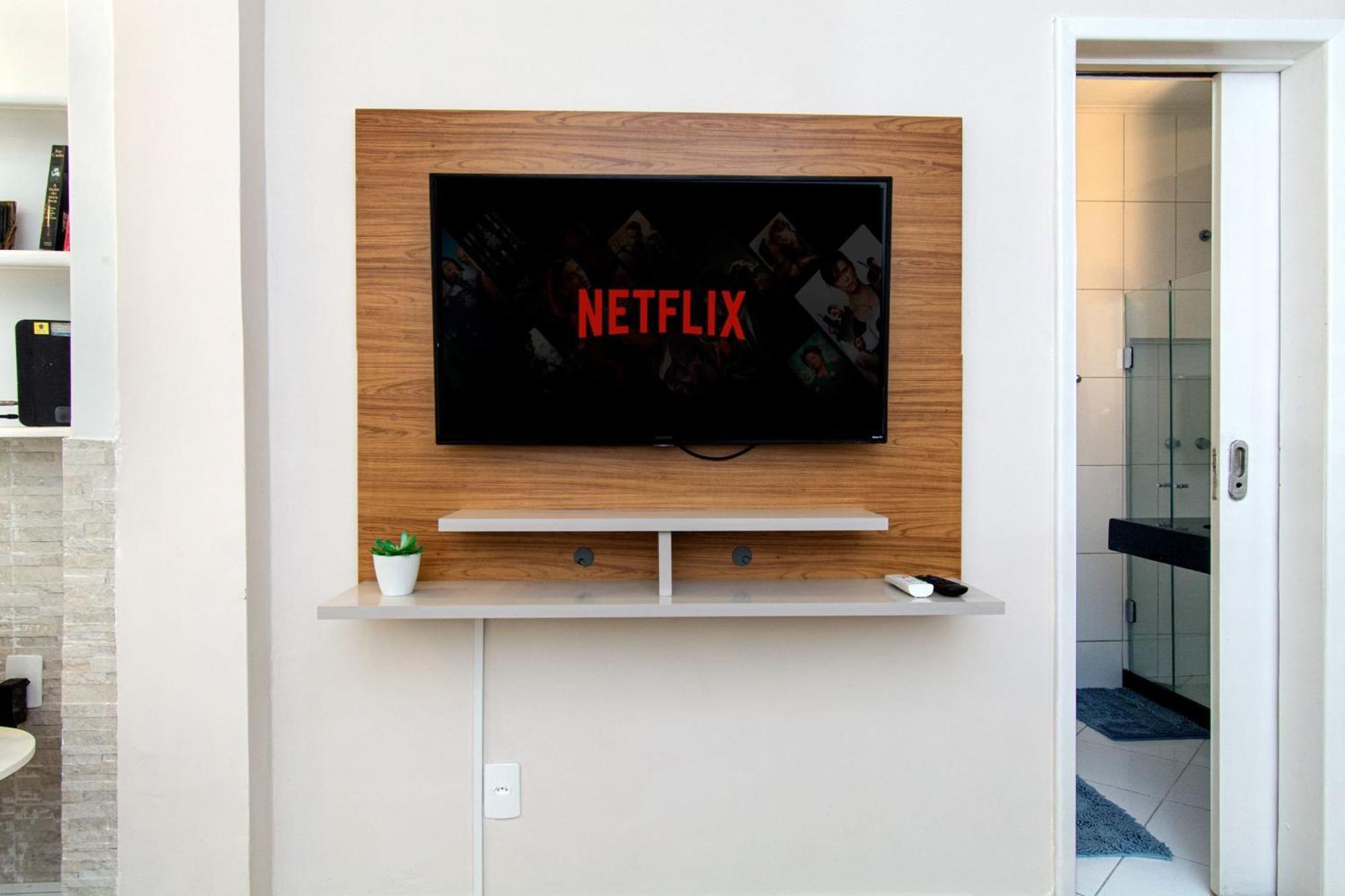 Maravilhoso Loft Em Copacabana A 150 Metros Da Com Um Varandao Em Meio Ao Verde. *