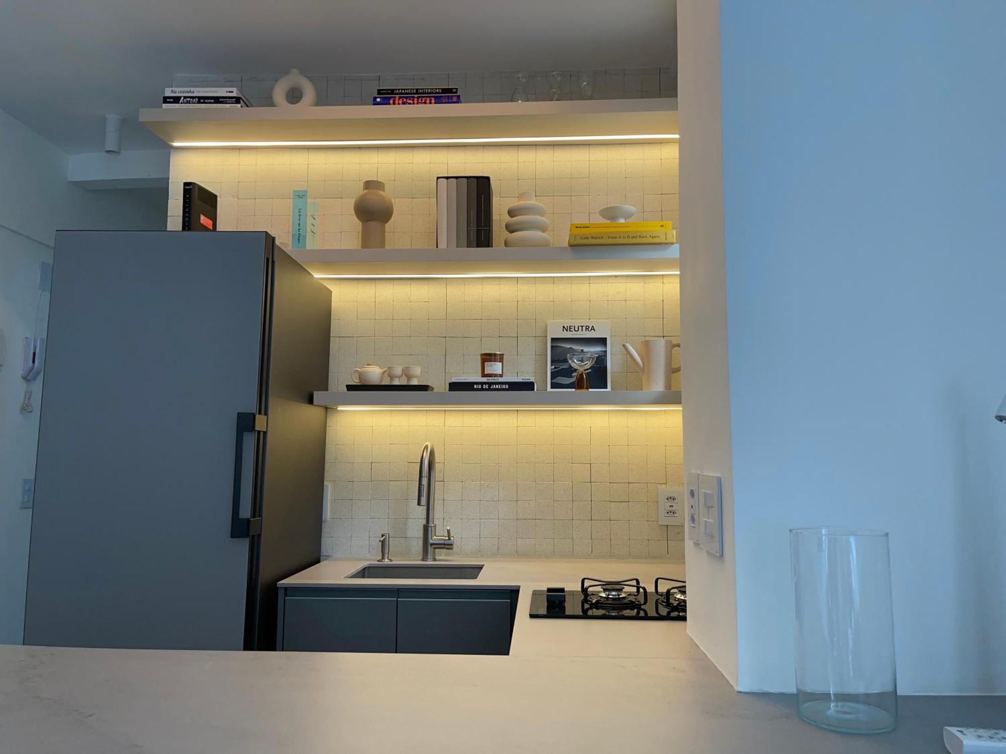 Brand New Boutique Location Posto 6 Apartment *