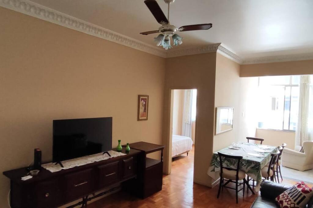 2 Bedroom Copacabana Brazil Apartamento Rio de Janeiro