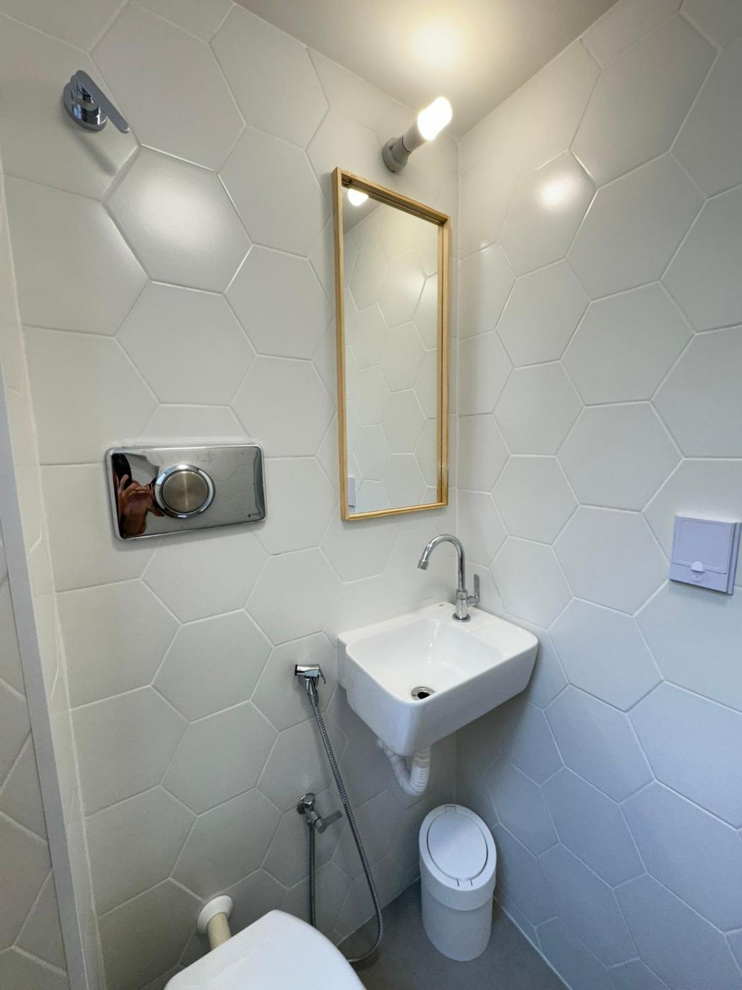 Pequeno Apartamento Em Copacabana Apartamento *