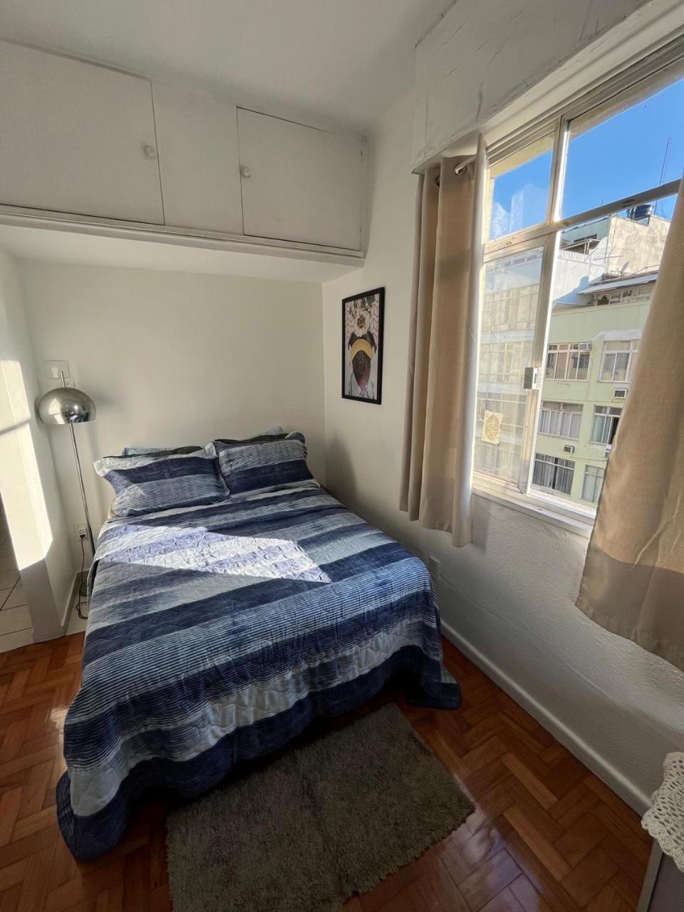 Apartamento No De Copacabana - Rj
