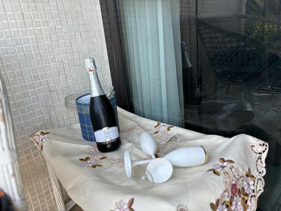 A 5min- Com Piscina, Portaria 24hrs, Internet 500mg, Shopping Rio Sul 2min A Pe! * Rio de Janeiro