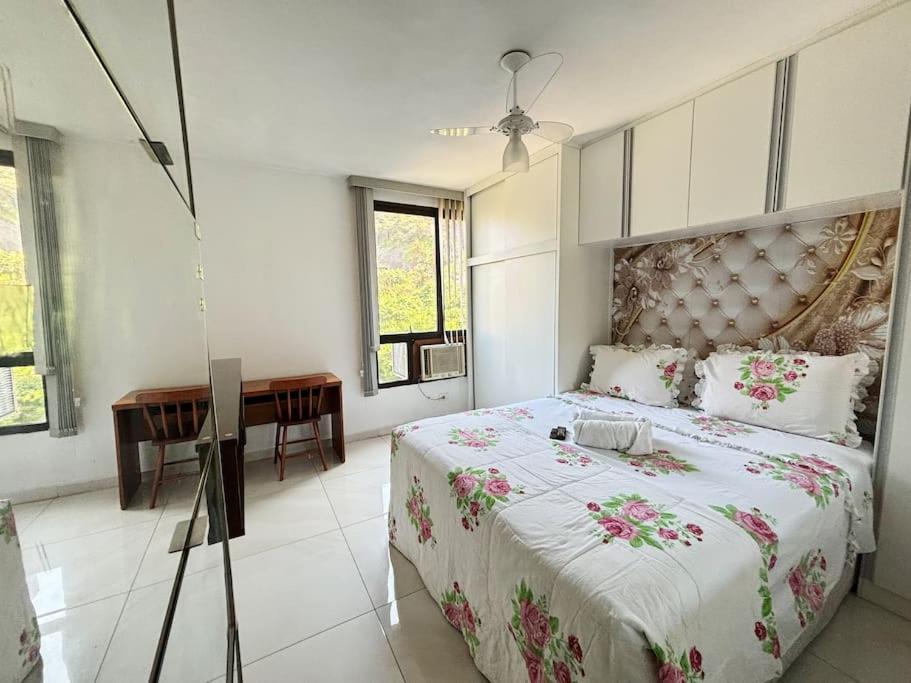 A 5min- Com Piscina, Portaria 24hrs, Internet 500mg, Shopping Rio Sul 2min A Pe! *