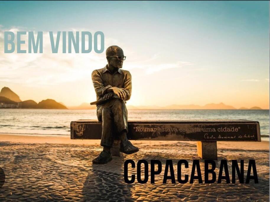 Copacabana Sala E Na Quadra Da Praia, Posto 6, Brasil