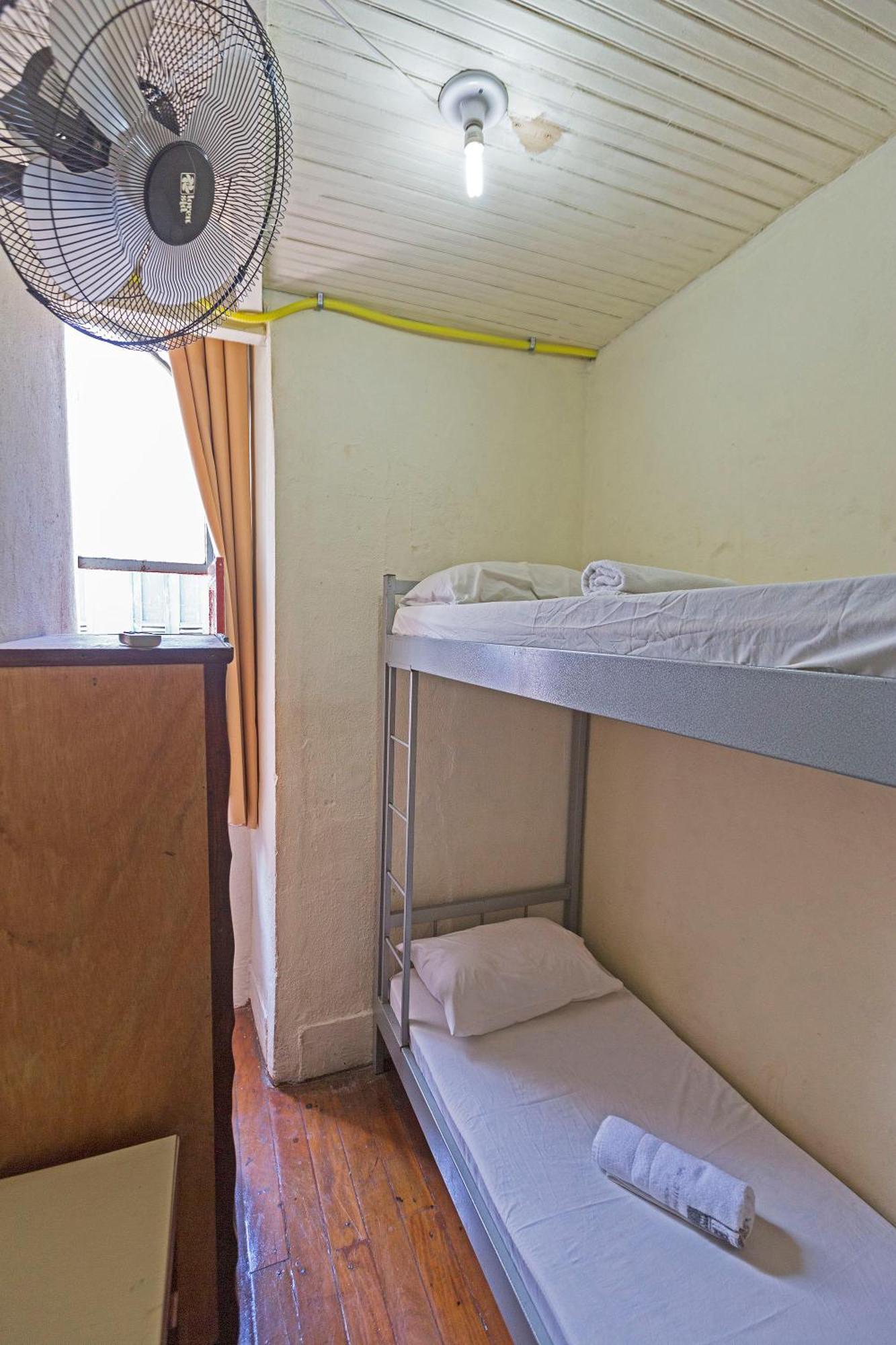 Hostel Ledo