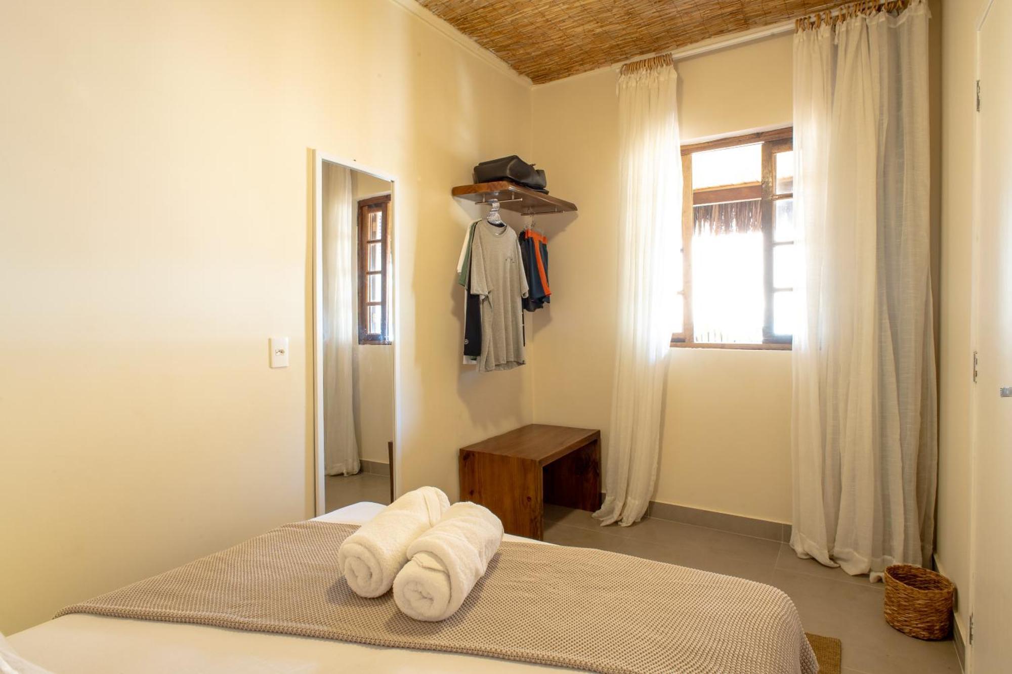Longboard Paradise Hostel *