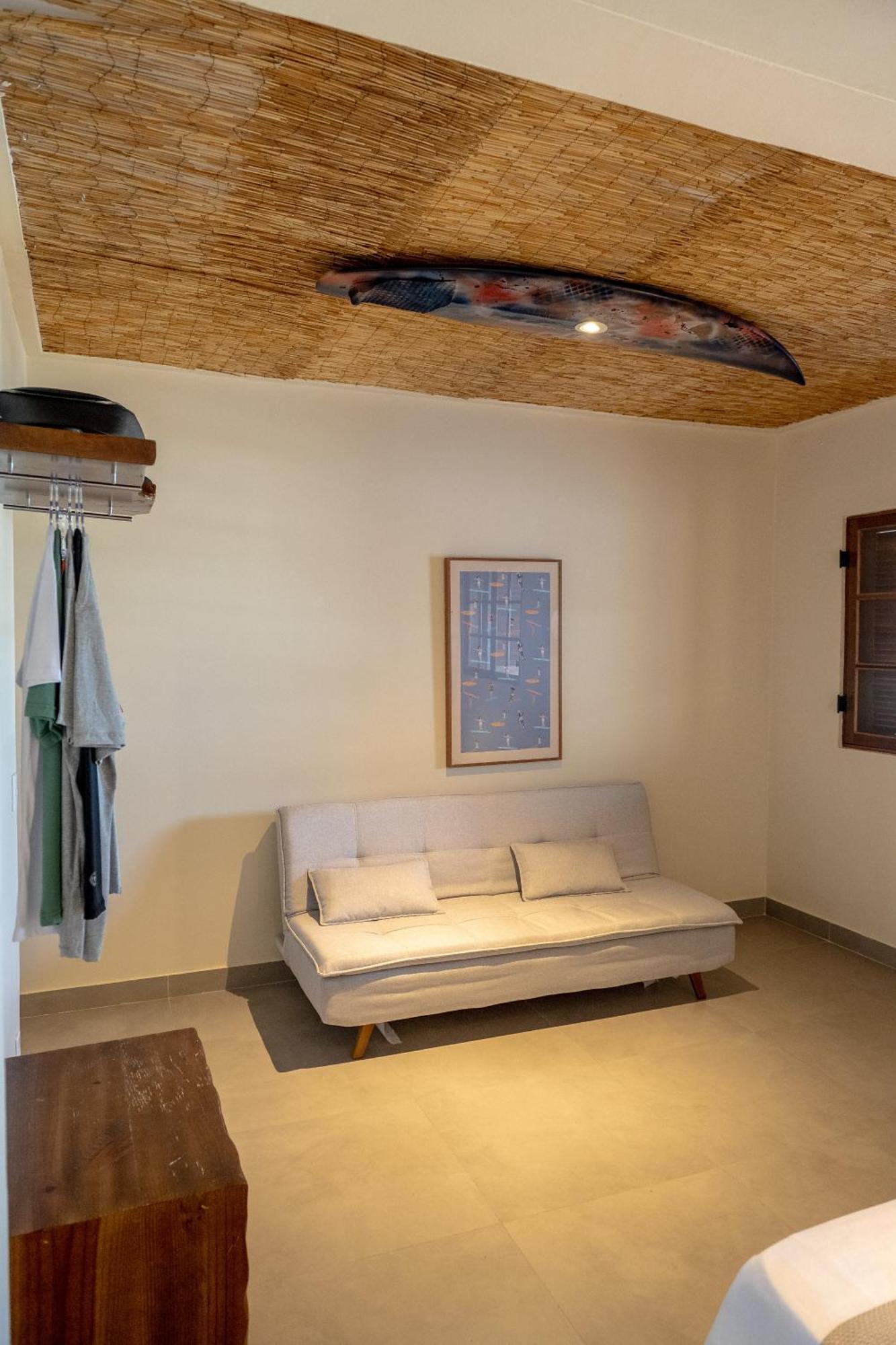 Hostel Longboard Paradise