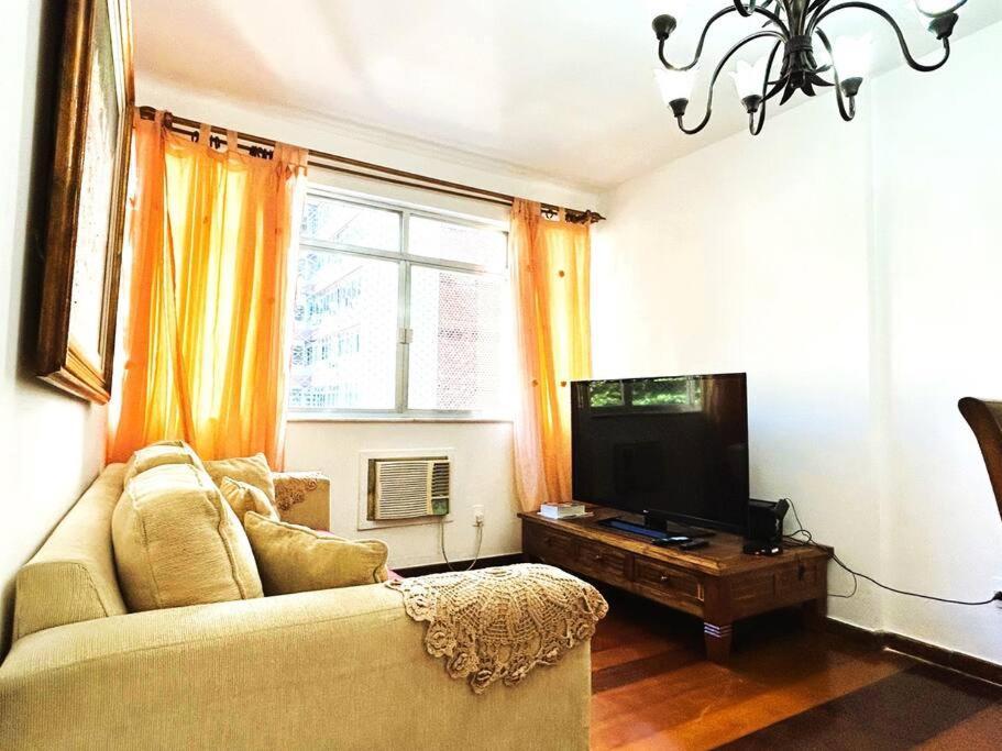 Maravilhoso Dois Quartos Em Ipanema Apartment