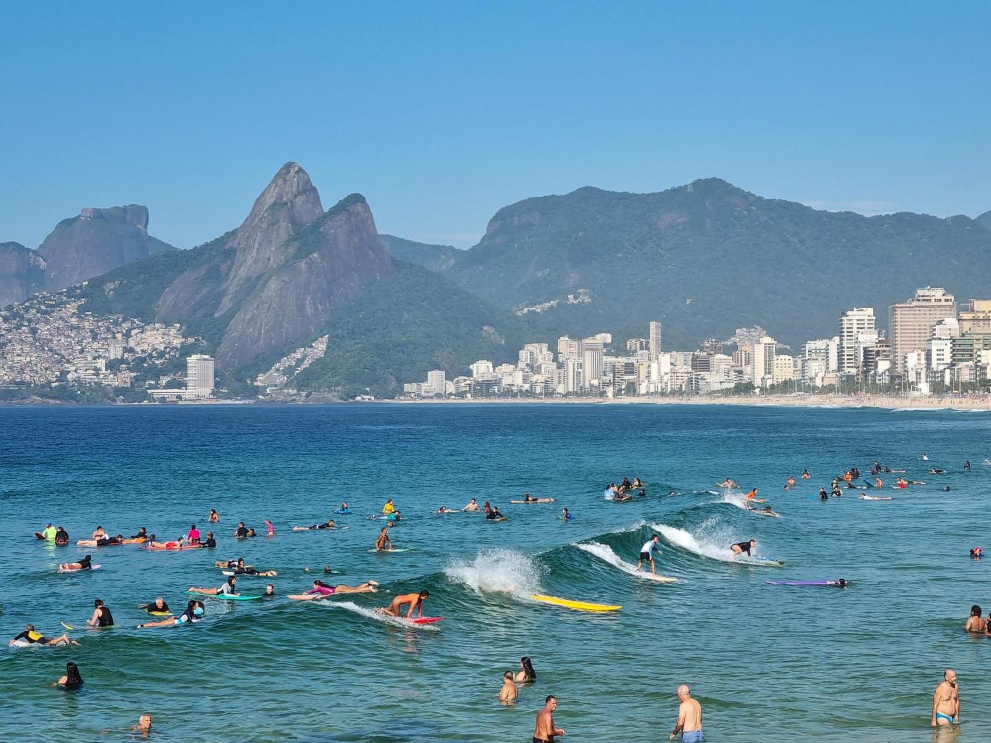 Homestay 1 C Vista Livre E Banheiro Privativo E Perto Praias Ipanema Leblon Arpoador Copacabana E Do Cristo Redentor Do Bondinho Pao Acucar Etc Chegando Cedo Que O Check-in Do Meio-dia, Deixe Suas Malas, Idem No Check-out 10h Manha Rio de Janeiro