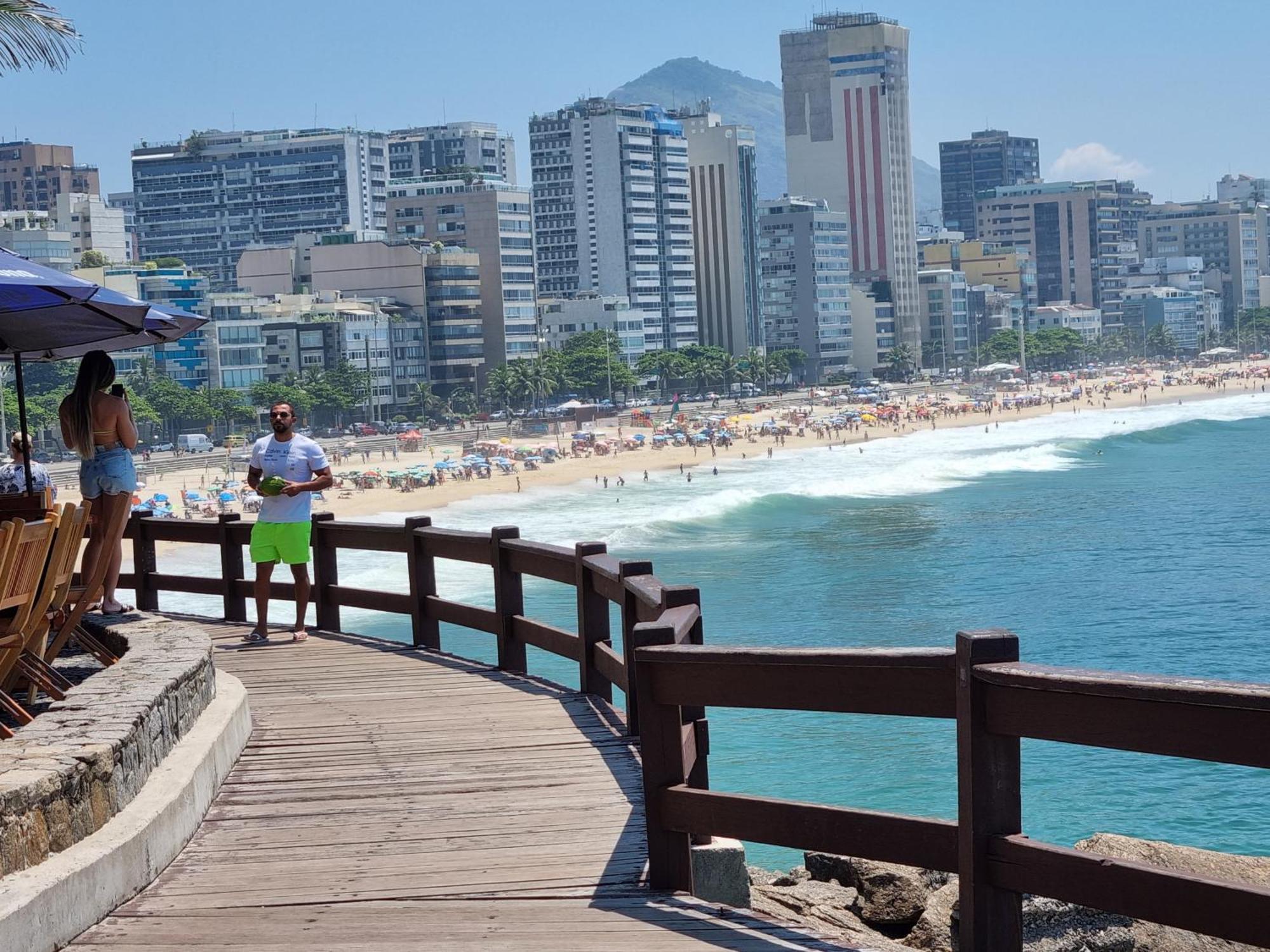 Homestay 1 C Vista Livre E Banheiro Privativo E Perto Praias Ipanema Leblon Arpoador Copacabana E Do Cristo Redentor Do Bondinho Pao Acucar Etc Chegando Cedo Que O Check-in Do Meio-dia, Deixe Suas Malas, Idem No Check-out 10h Manha