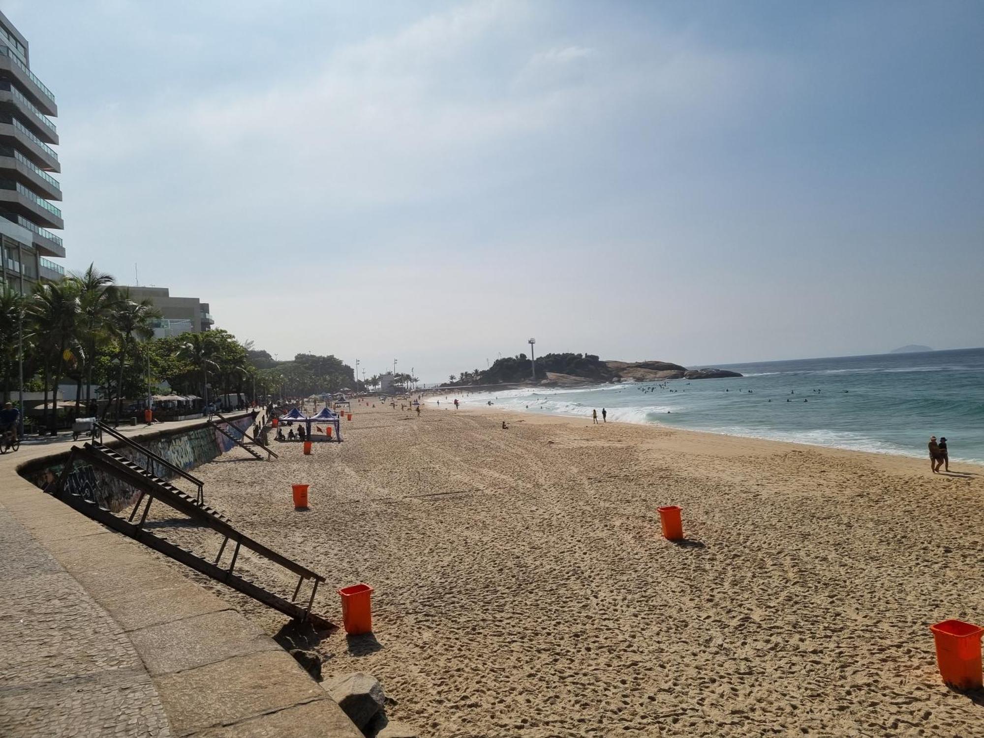 Homestay 1 C Vista Livre E Banheiro Privativo E Perto Praias Ipanema Leblon Arpoador Copacabana E Do Cristo Redentor Do Bondinho Pao Acucar Etc Chegando Cedo Que O Check-in Do Meio-dia, Deixe Suas Malas, Idem No Check-out 10h Manha Rio de Janeiro