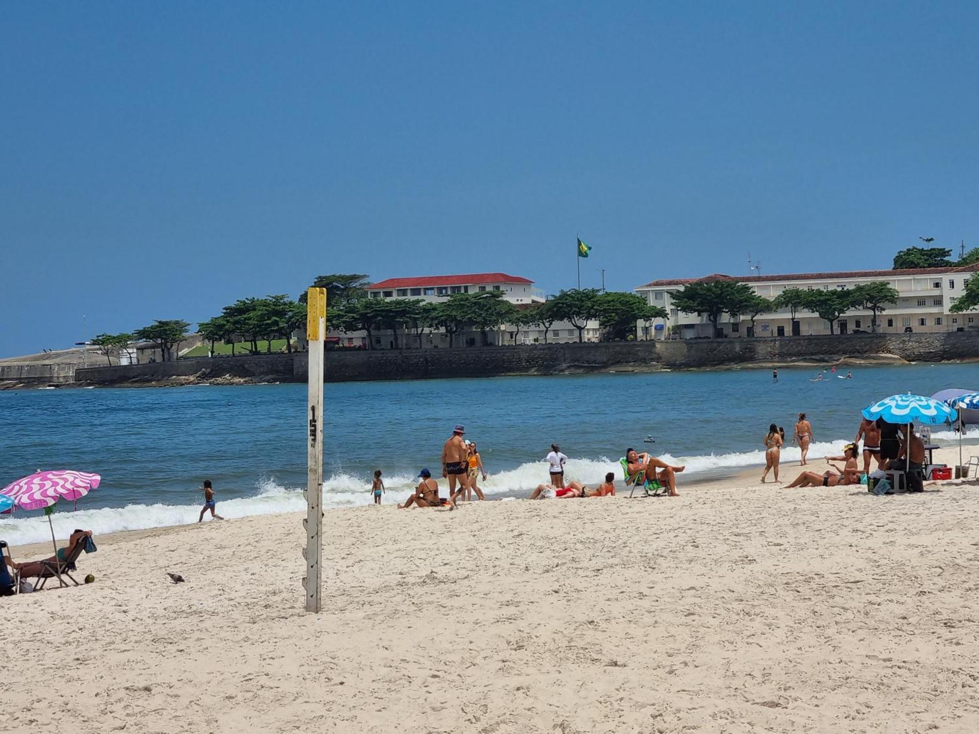 1 C Vista Livre E Banheiro Privativo E Perto Praias Ipanema Leblon Arpoador Copacabana E Do Cristo Redentor Do Bondinho Pao Acucar Etc Chegando Cedo Que O Check-in Do Meio-dia, Deixe Suas Malas, Idem No Check-out 10h Manha Homestay