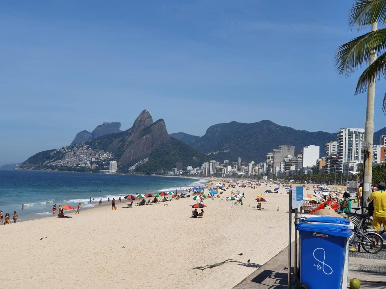 1 C Vista Livre E Banheiro Privativo E Perto Praias Ipanema Leblon Arpoador Copacabana E Do Cristo Redentor Do Bondinho Pao Acucar Etc Chegando Cedo Que O Check-in Do Meio-dia, Deixe Suas Malas, Idem No Check-out 10h Manha Homestay