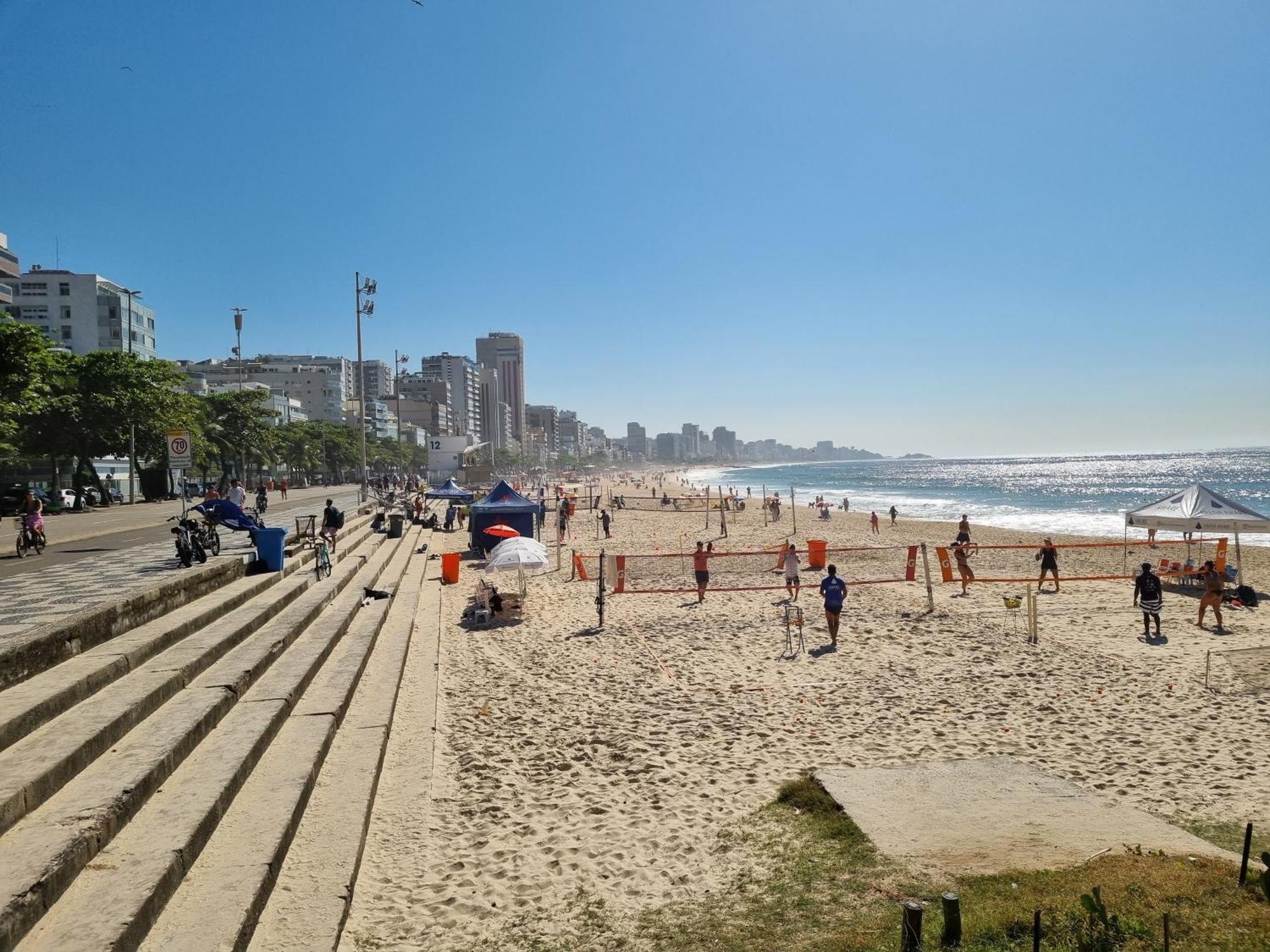 1 C Vista Livre E Banheiro Privativo E Perto Praias Ipanema Leblon Arpoador Copacabana E Do Cristo Redentor Do Bondinho Pao Acucar Etc Chegando Cedo Que O Check-in Do Meio-dia, Deixe Suas Malas, Idem No Check-out 10h Manha Rio de Janeiro