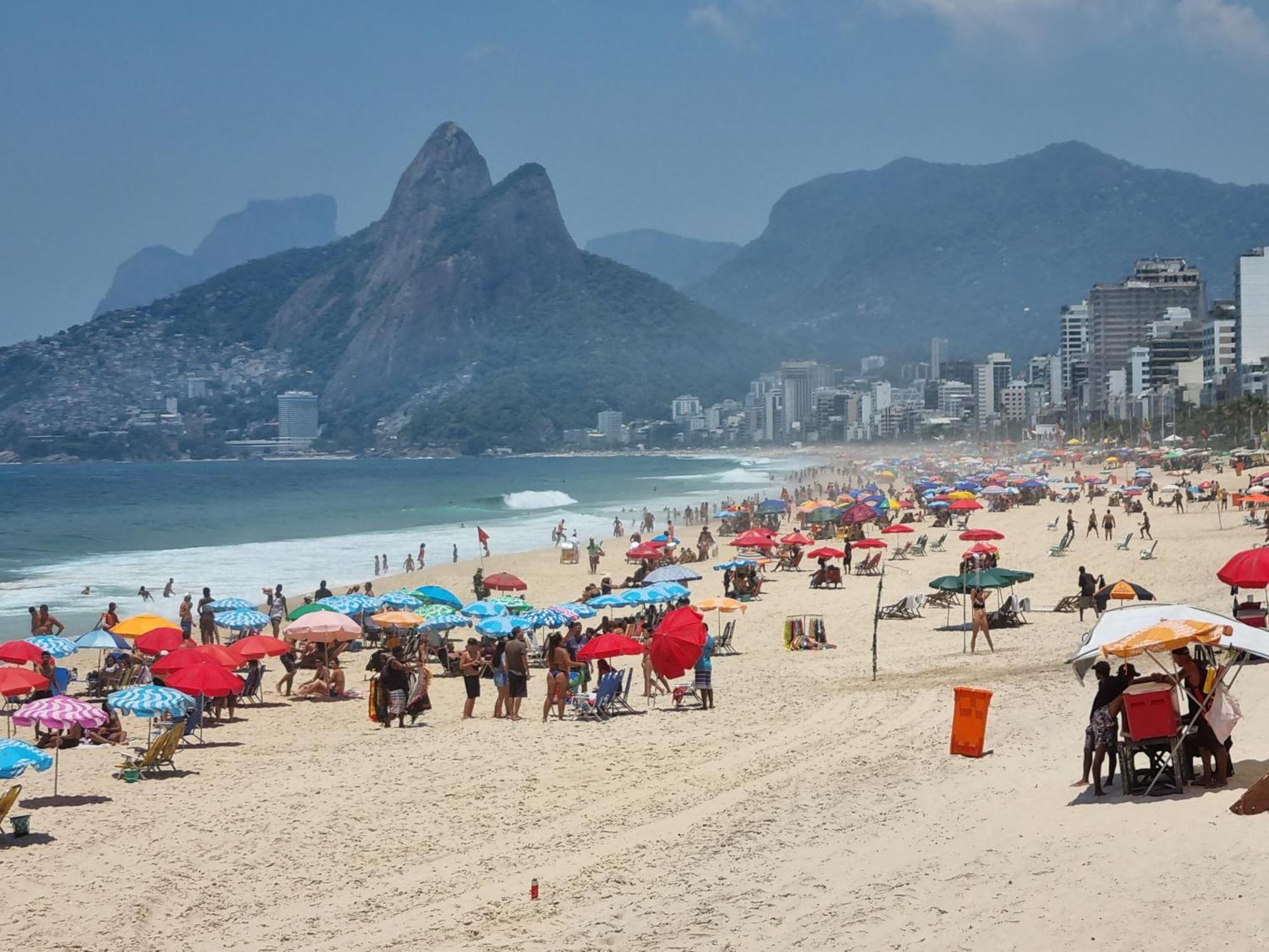 1 C Vista Livre E Banheiro Privativo E Perto Praias Ipanema Leblon Arpoador Copacabana E Do Cristo Redentor Do Bondinho Pao Acucar Etc Chegando Cedo Que O Check-in Do Meio-dia, Deixe Suas Malas, Idem No Check-out 10h Manha
