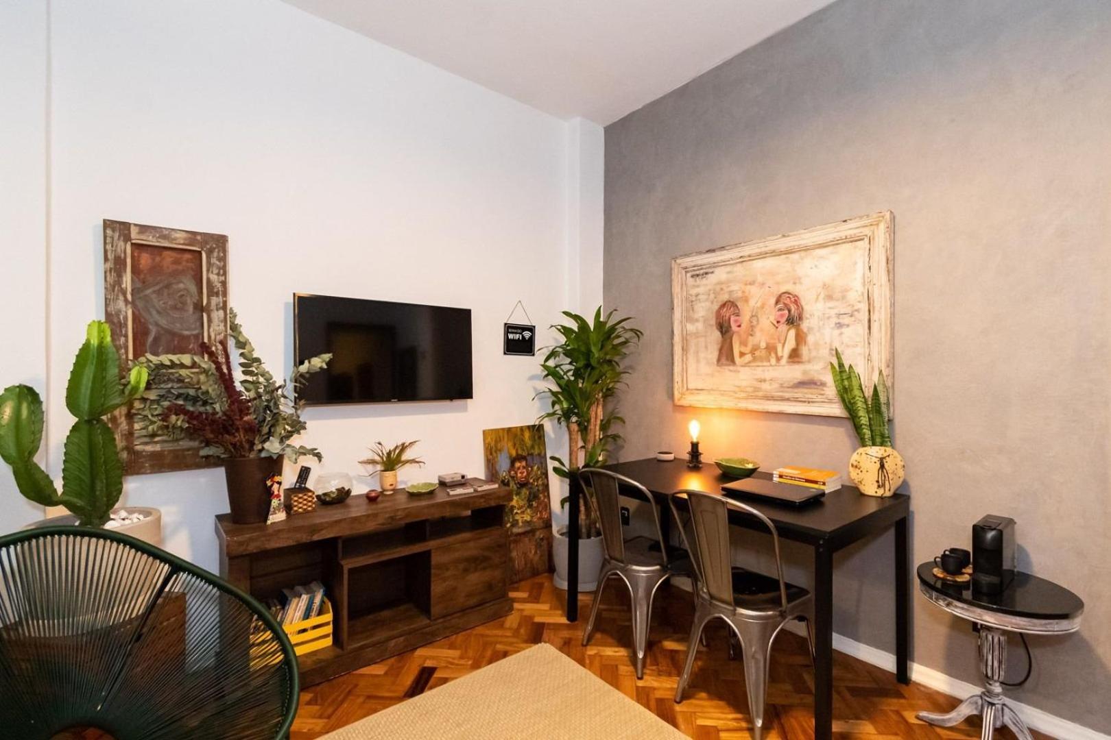 Apartamento Omar Do Rio - Jg 42/701: Moderno Qto&sala, Internet 240mbps, Smart Tv, Videogame Retrô + Alexa Rio de Janeiro