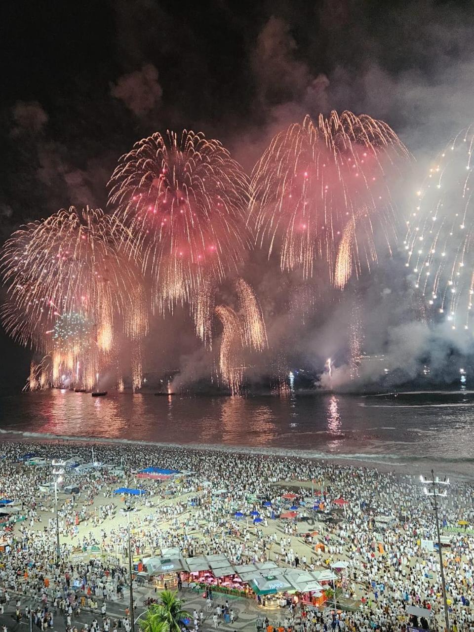 Pe Na Areia - Copacabana Apartamento