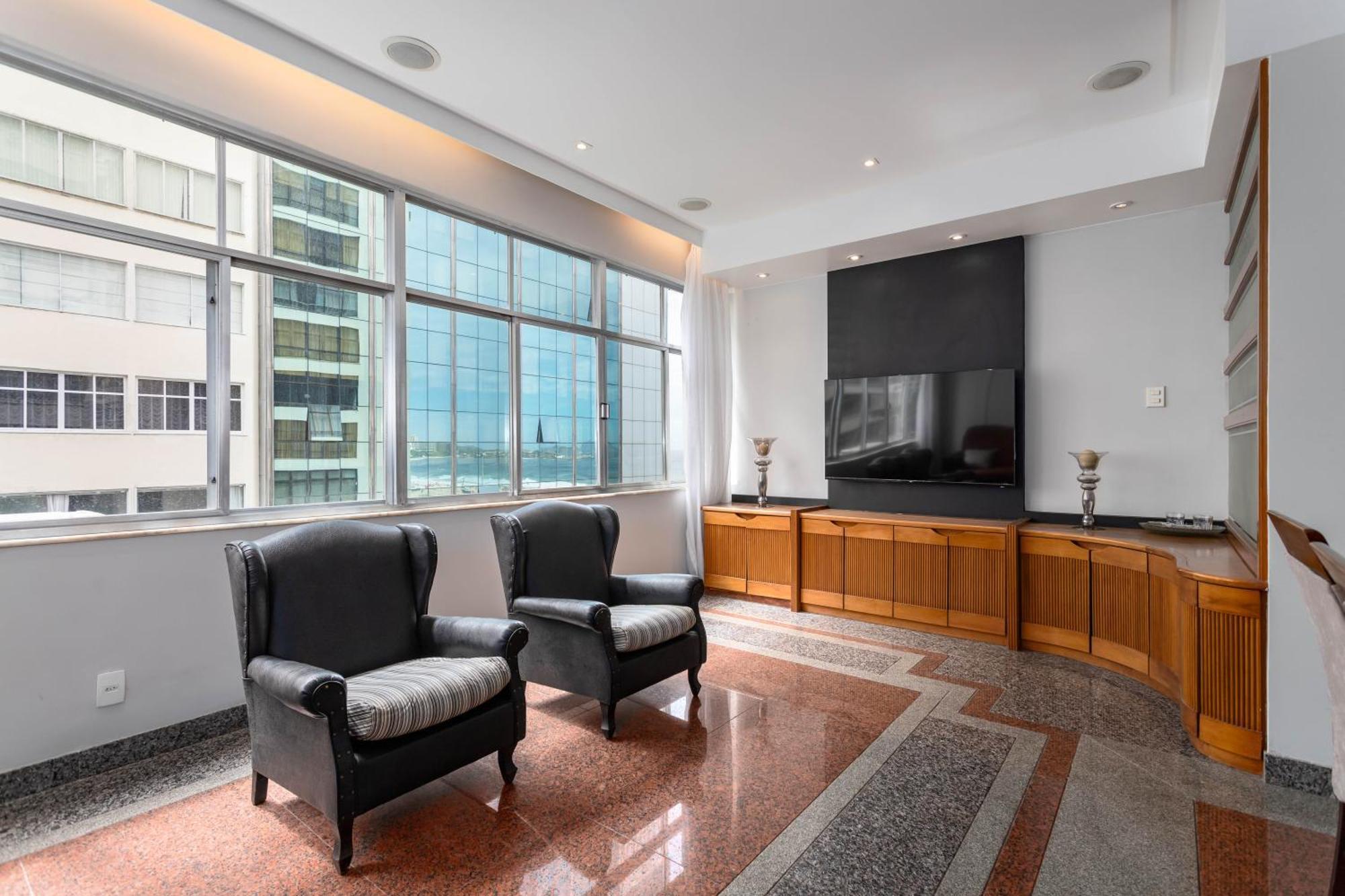 Apartamento Com Vista Em Copacabana Posto 3 *