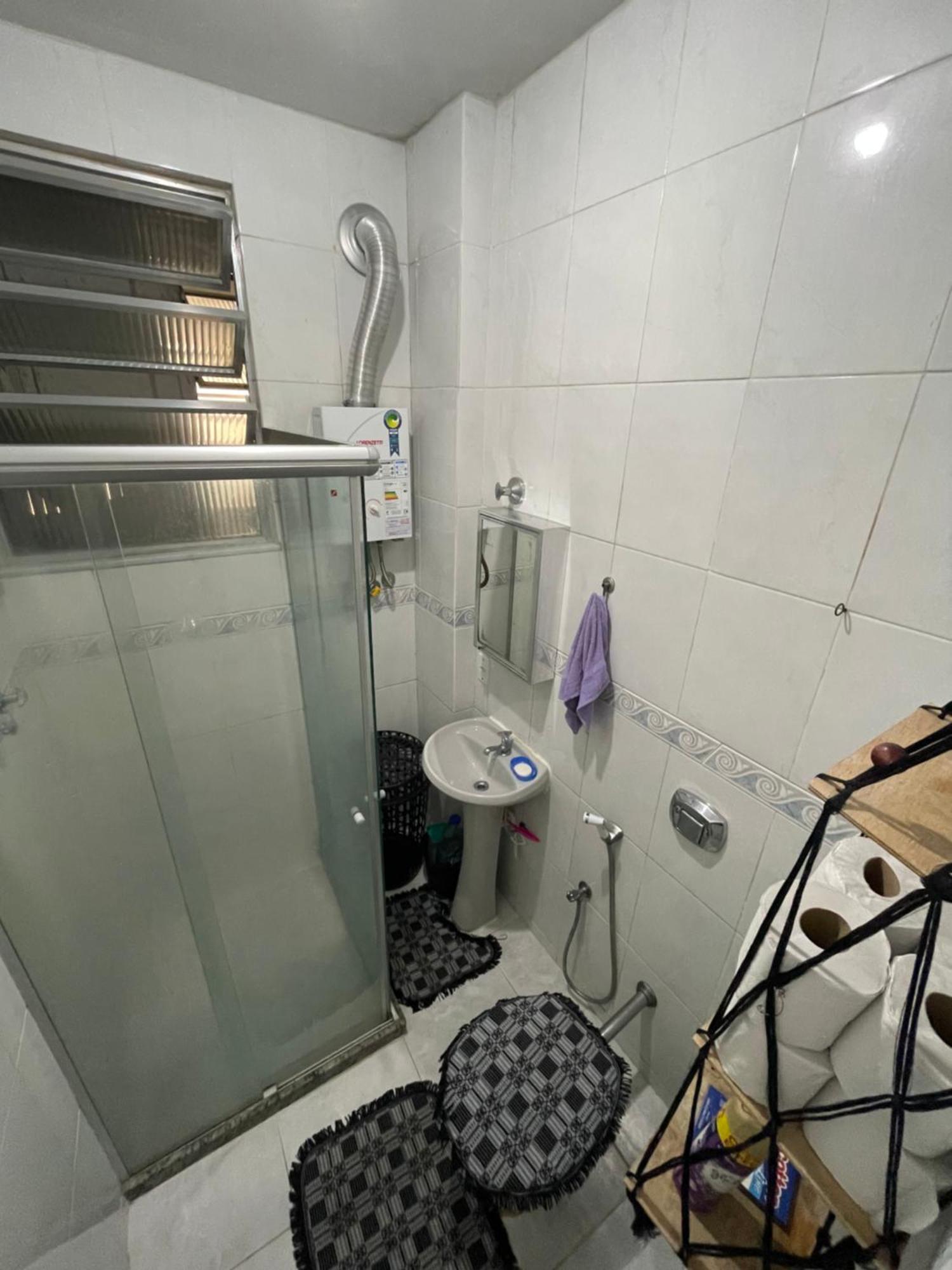 Quarto em Acomodações Particulares Quarto Em Copacabana Proximo Ao Metro E Praia *