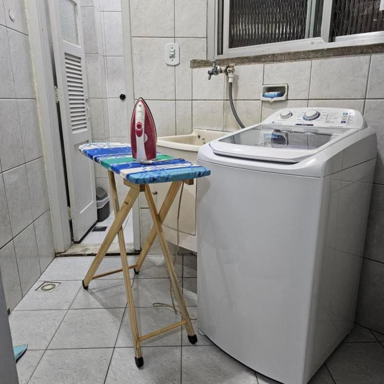 Em Copacabana Apartment *