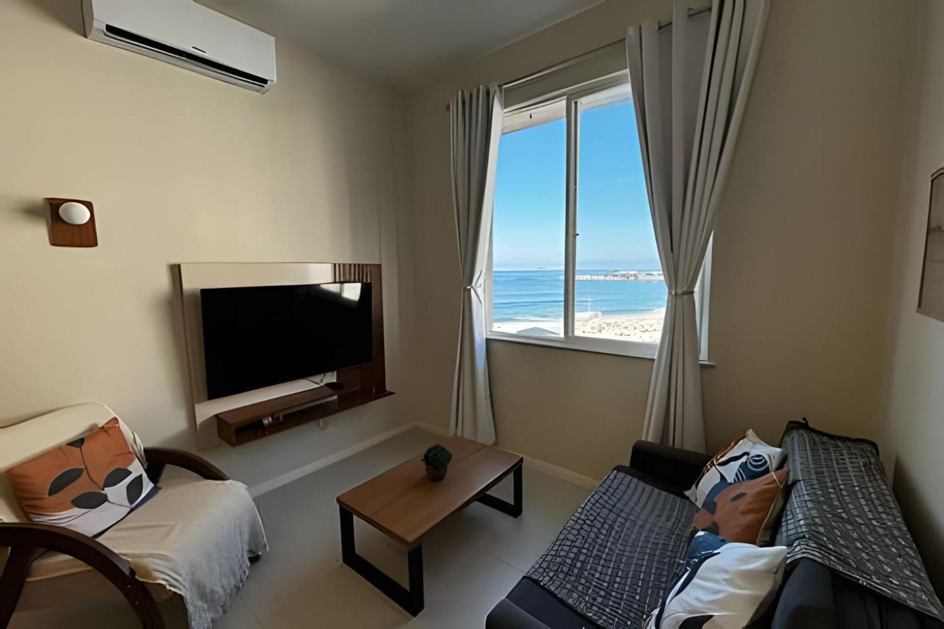 Atlantica Pe Na Areia