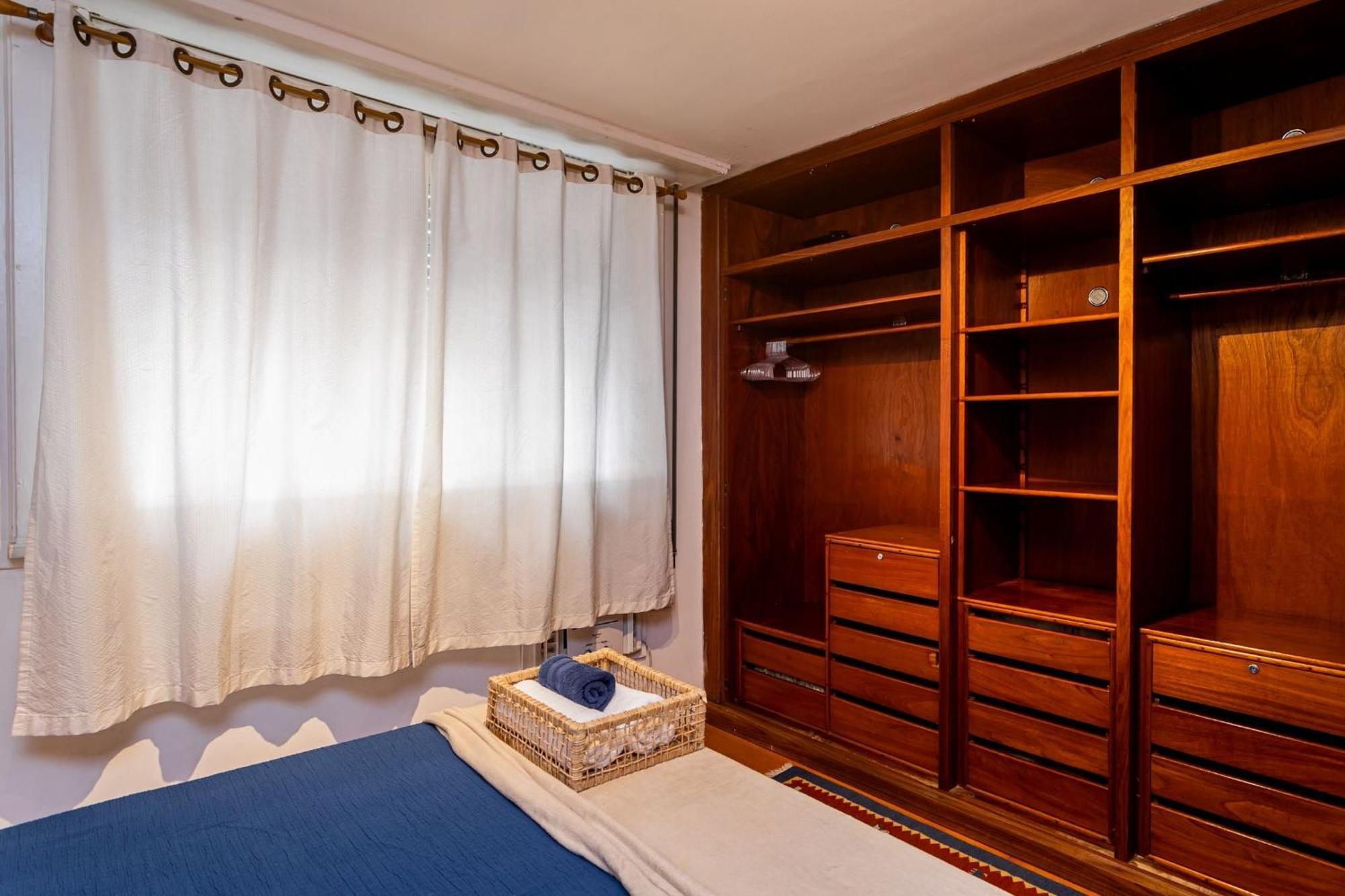 Quarto&sala A 550m Da De Ipanema | Pfa58/804