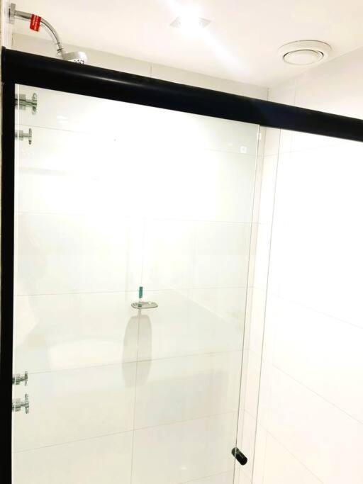 Selfie Tech Copacabana By Housi Apartment