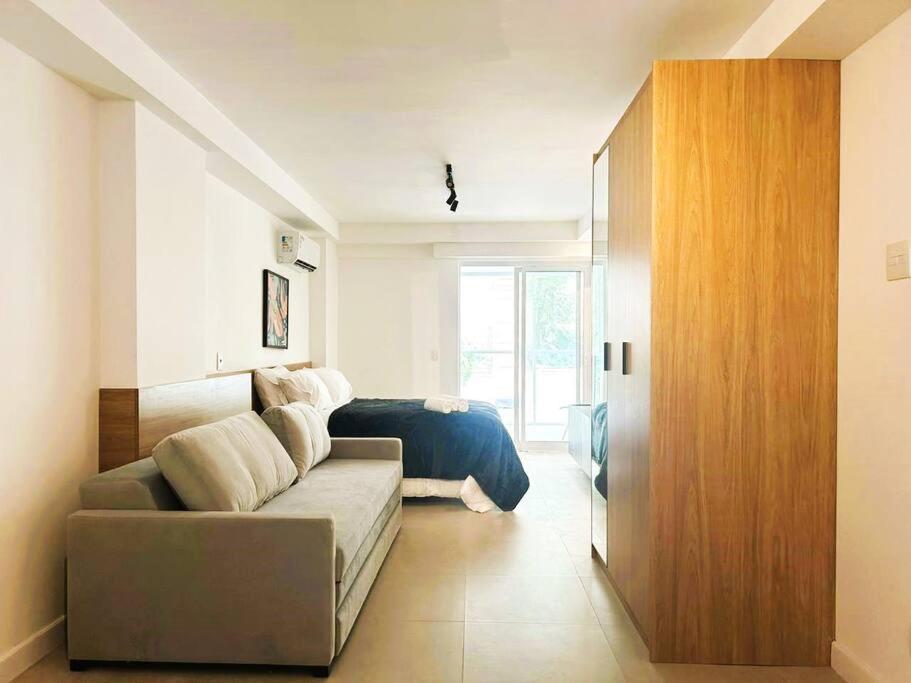 Selfie Tech Copacabana By Housi Apartment *