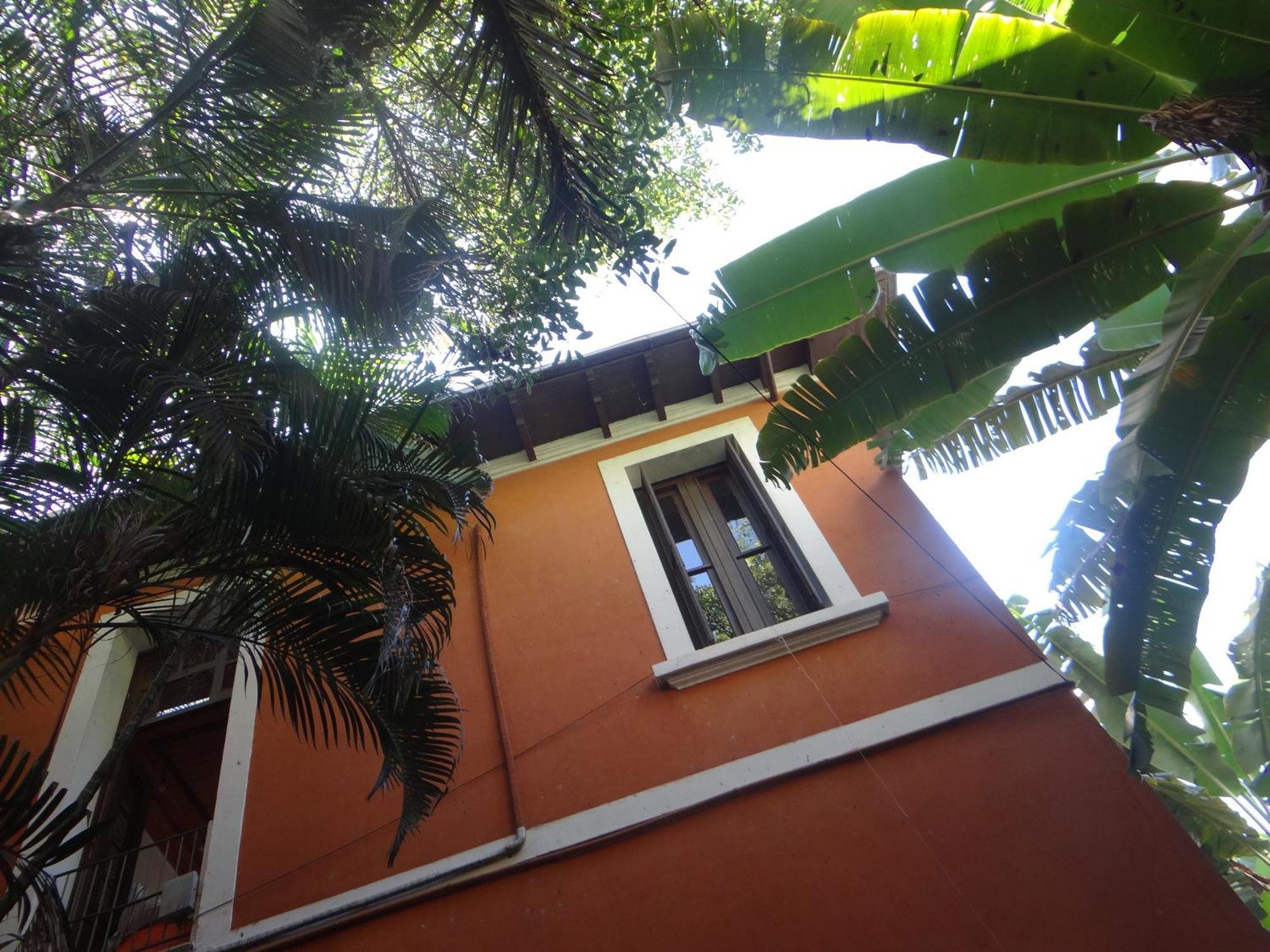 Casa Laranja Guest house *